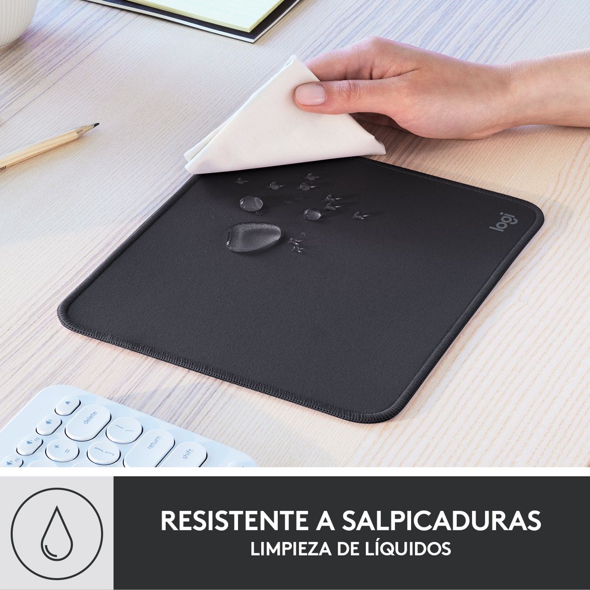 Pad Mouse Logitech Studio Series, Cómodo Deslizamiento Suave Negro