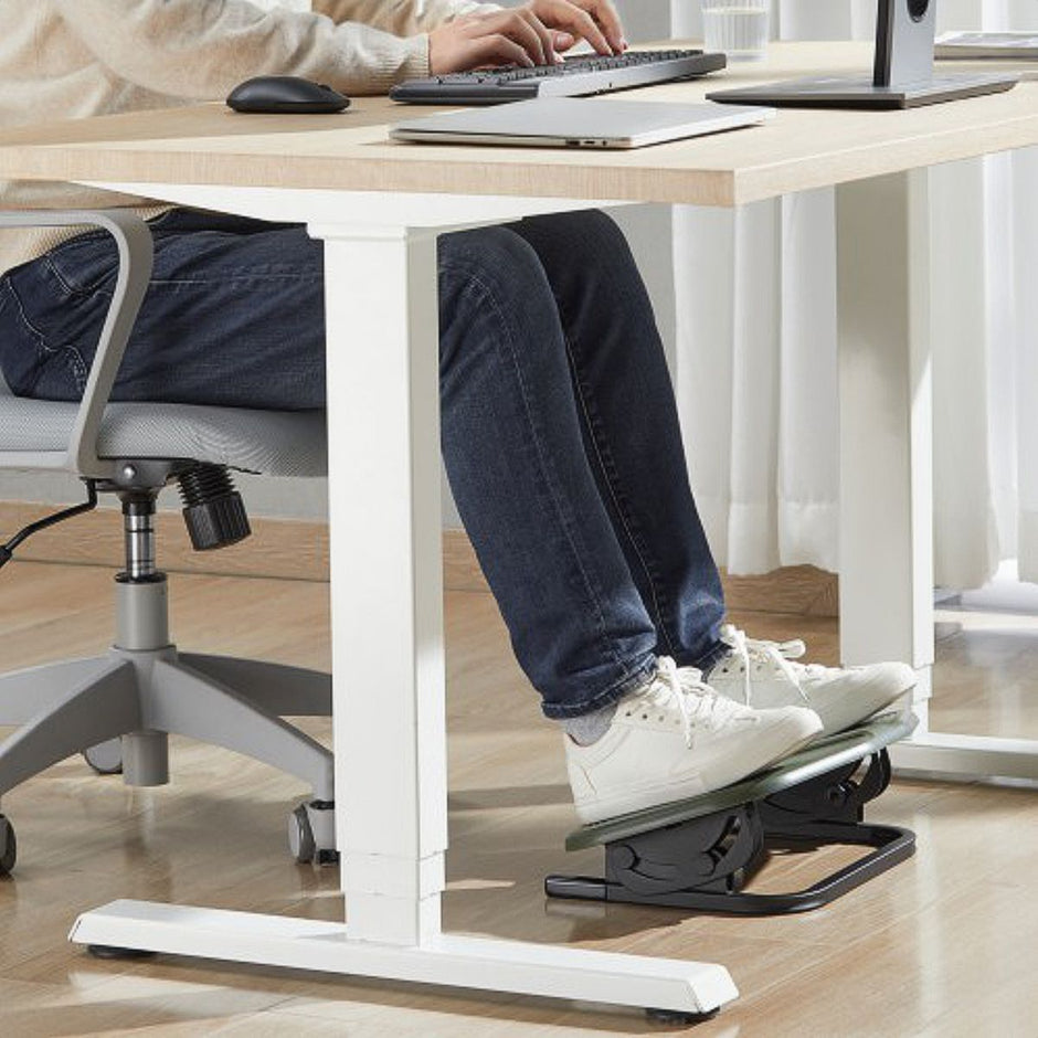 Descansapiés Ergonómico Superficie Basculante, Techgo Bdp-01
