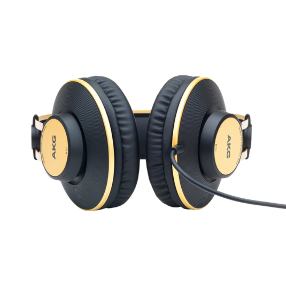 Audífonos de Estudio AKG K92 Profesionales Cerrados Monitoreo 40mm 16Hz-22kHz Cable 3m - Negro/Oro