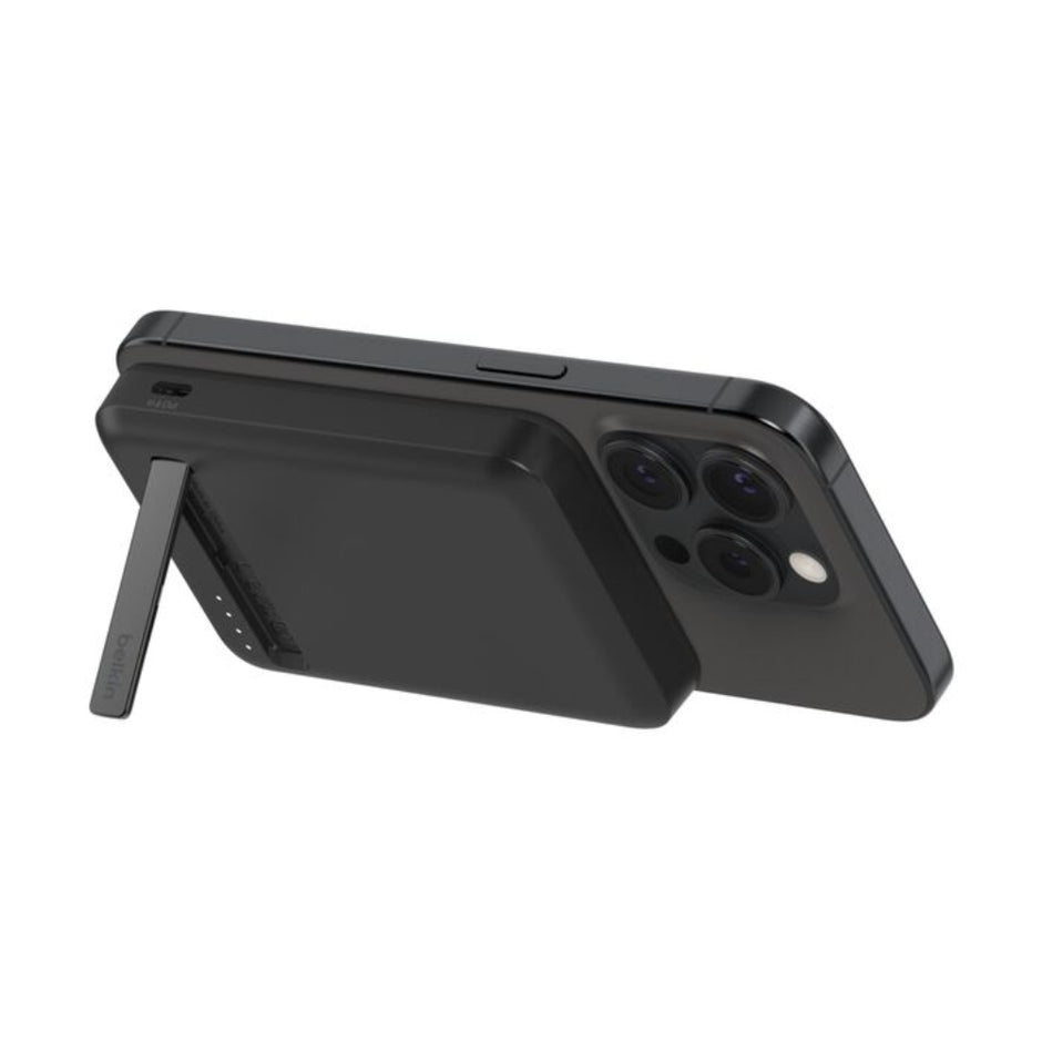 Batería Portátil Power Bank Belkin BoostCharge Pro 5000mAh MagSafe Qi2 Carga Rápida 15W y Stand - Negro