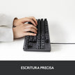 Teclado Mecánico Logitech K835 TKL con Diseño Compacto en Aluminio, Inglés